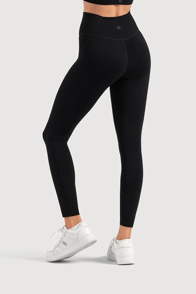Ladies Apex Elevate 7/8 Legging - Image 4